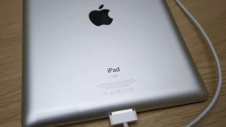 A picture shows a new iPad at an Apple store...