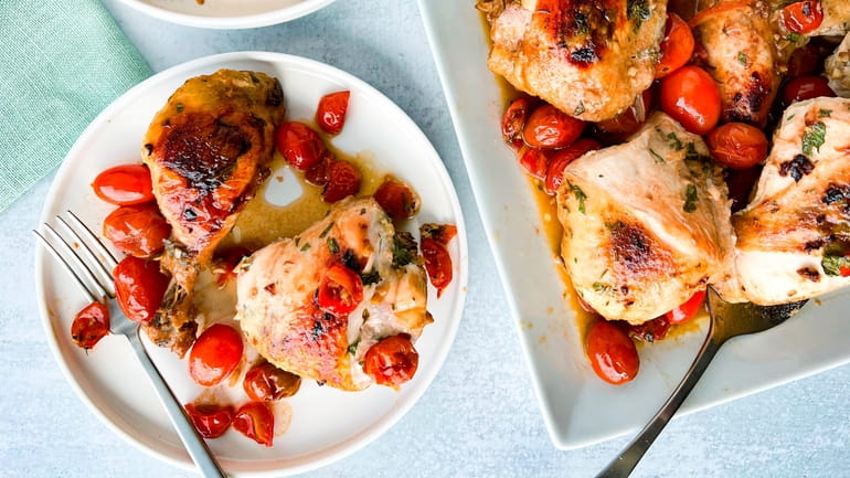 Chicken braised in soy sauce and tomatoes.