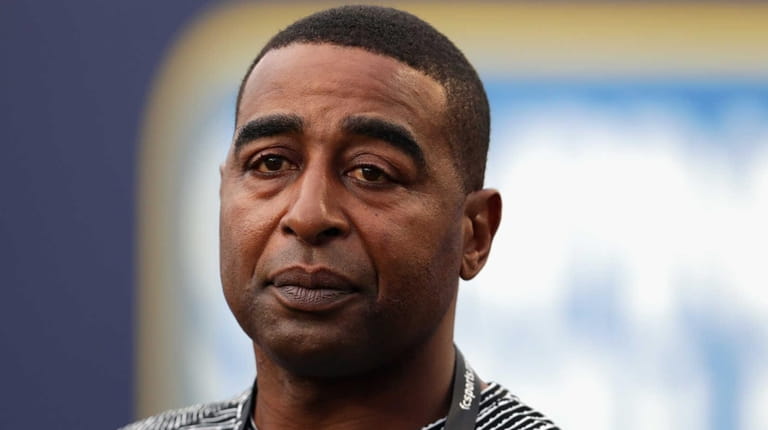 Pro Football Hall of Fame wide receiver Cris Carter on...
