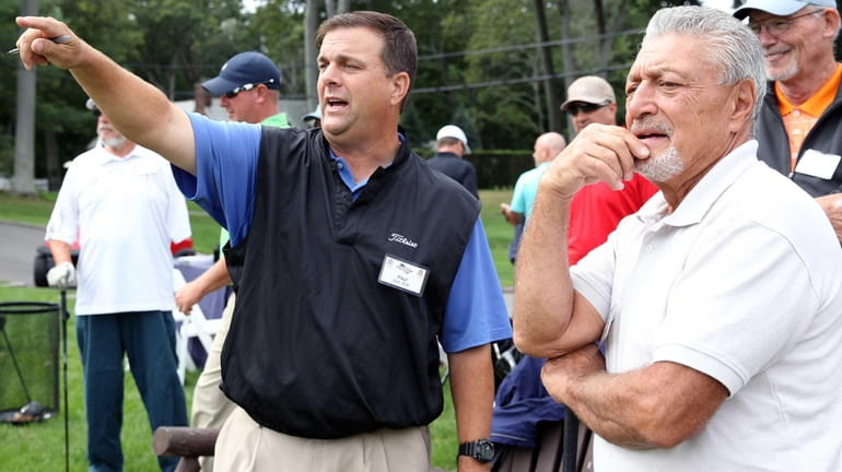 Woodside pro and former Marine Paul Glut explains the golf...