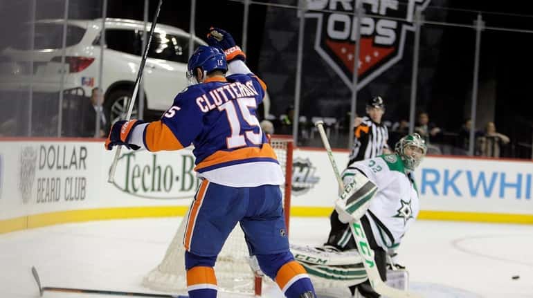 New York Islanders right wing Cal Clutterbuck (15) celebrates a...