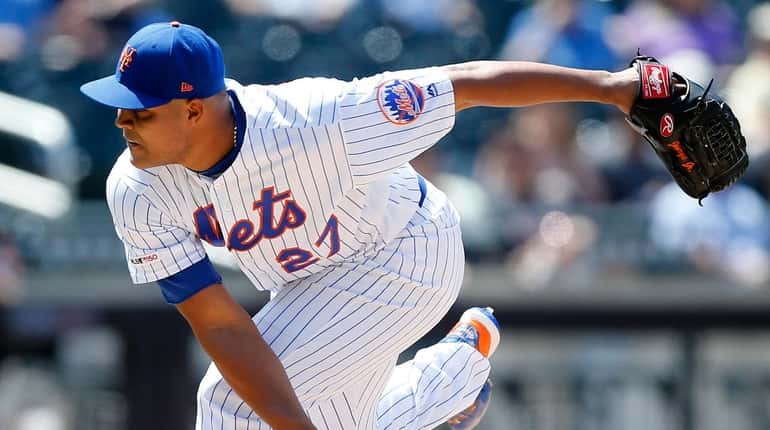 Mets pitcher Jeurys Familia delivers during the ninth inning against the...