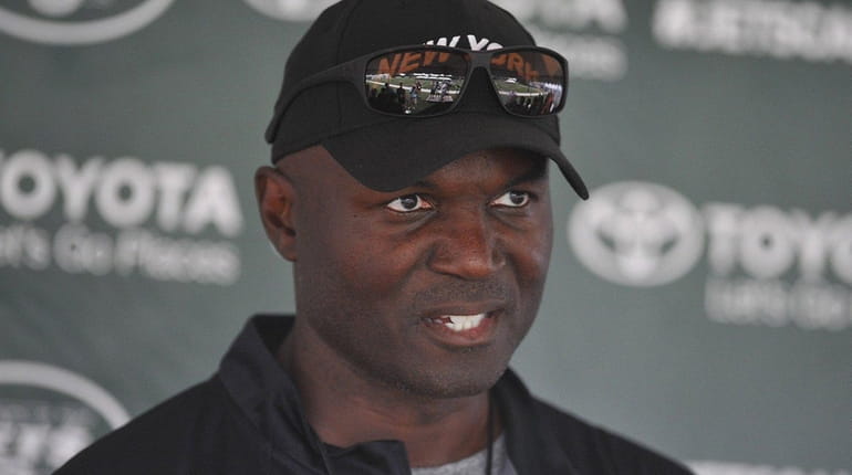 Todd Bowles speaks with the media at the Atlantic Health...