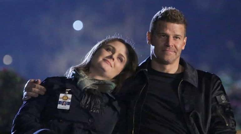 Emily Deschanel and David Boreanaz in "The Final Chapter: The...