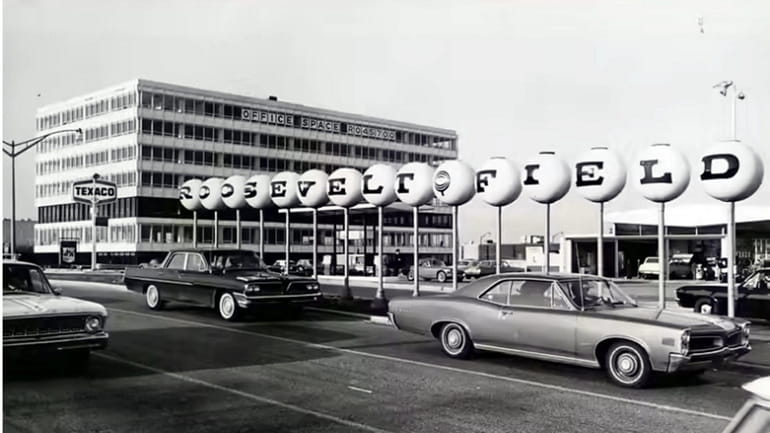 Entrance to Roosevelt Field in 1957