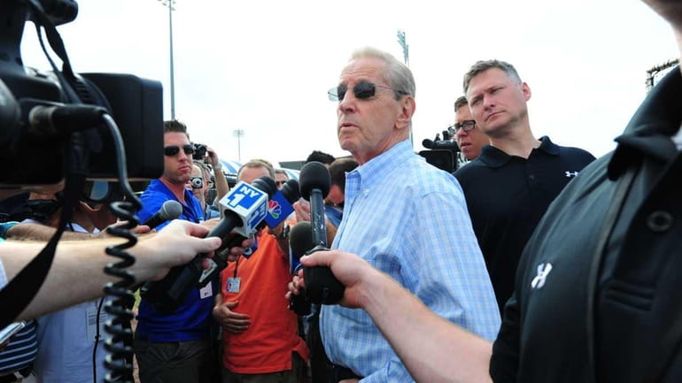Mets owner Fred Wilpon addresses the media during spring training...