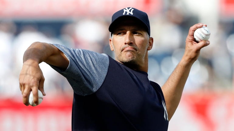 Former New York Yankee Andy Pettitte throws batting practice before...