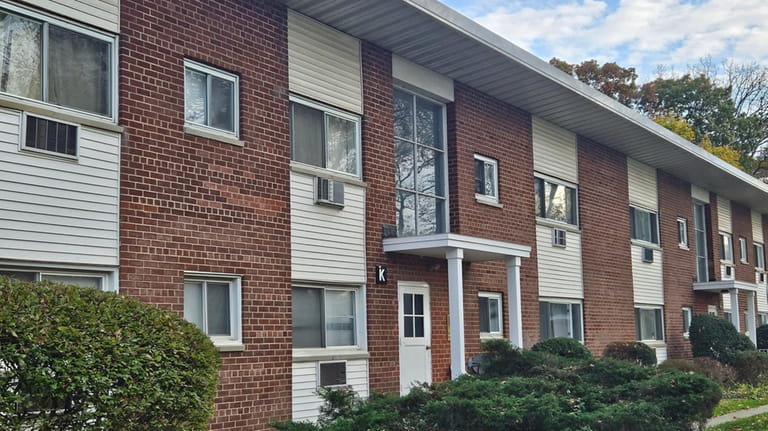 This $219,000 condo in West Hempstead is in a pet-friendly...