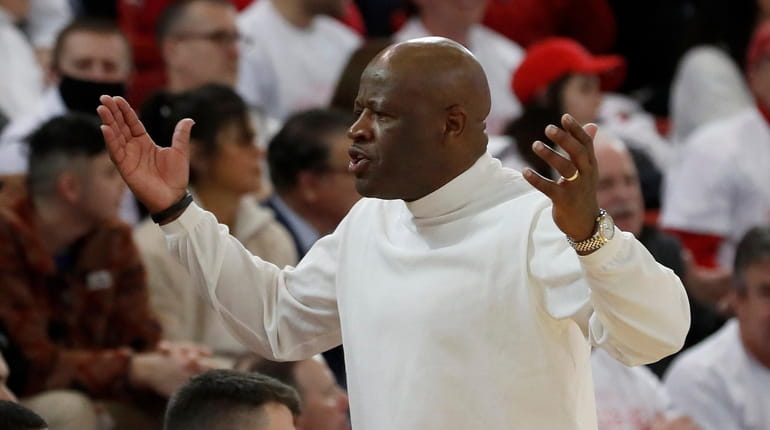 Head coach Mike Anderson of St. John's reacts in the second...