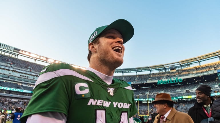 Sarm Darnold was all smiles after the Jets beat the...