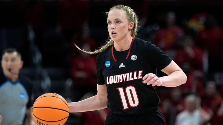 Louisville guard Hailey Van Lith (10) dribbles during the first...