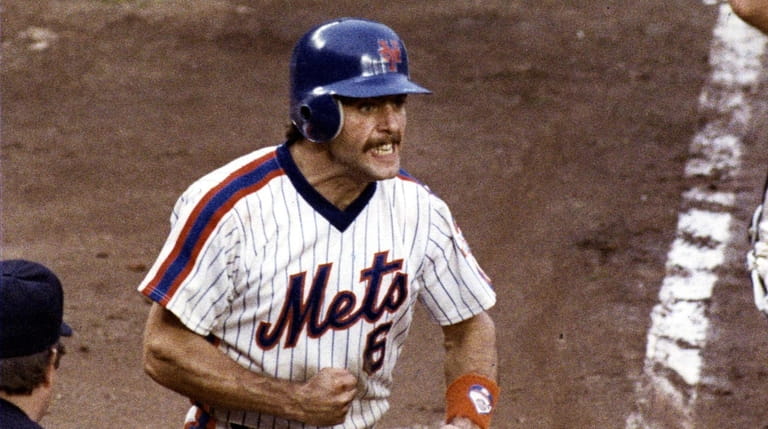 PHOTO DATE: OCTOBER 1986 Teeth clenched, Wally Backman scores the...