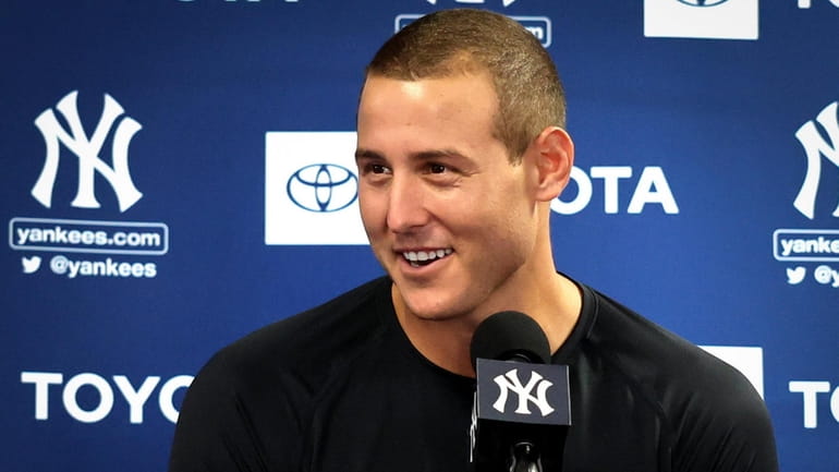 Yankees' Anthony Rizzo speaks to the media at George M. Steinbrenner...