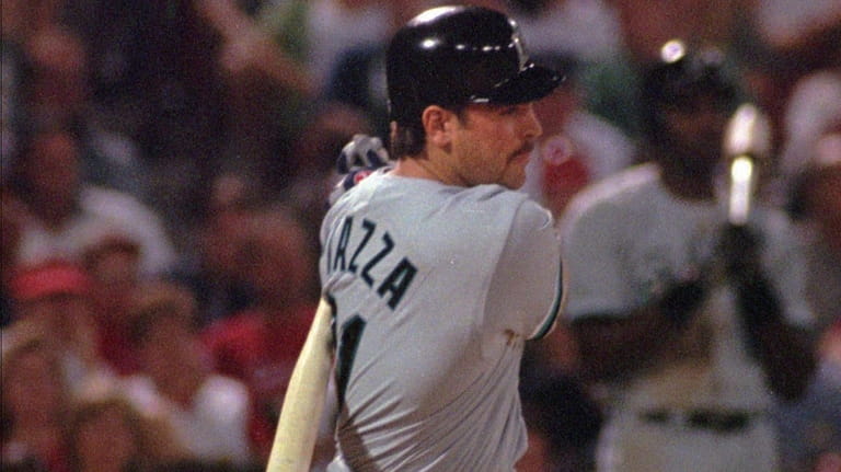 Mike Piazza in his first at-bat for the Florida Marlins...