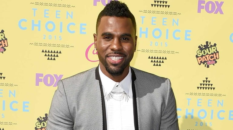 Singer Jason Derulo attends the Teen Choice Awards at the...