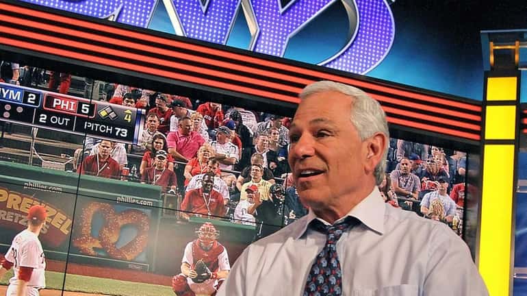 Bobby Valentine analyzes the Mets-Phillies game for SNY. (April 10,...