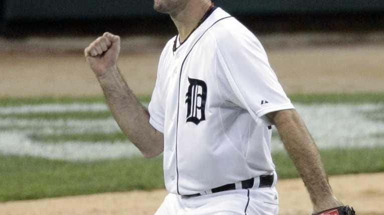 Detroit Tigers pitcher Justin Verlander reacts after ending the sixth...