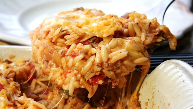 Orzo, tomato and beef casserole