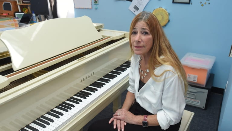 Donna Siani, a private piano and music instructor in St....