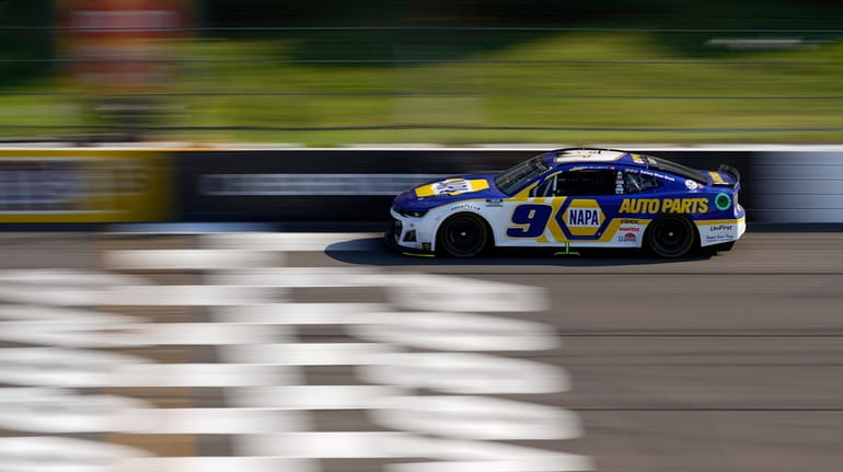 Chase Elliott drives down the front stretch during the NASCAR...