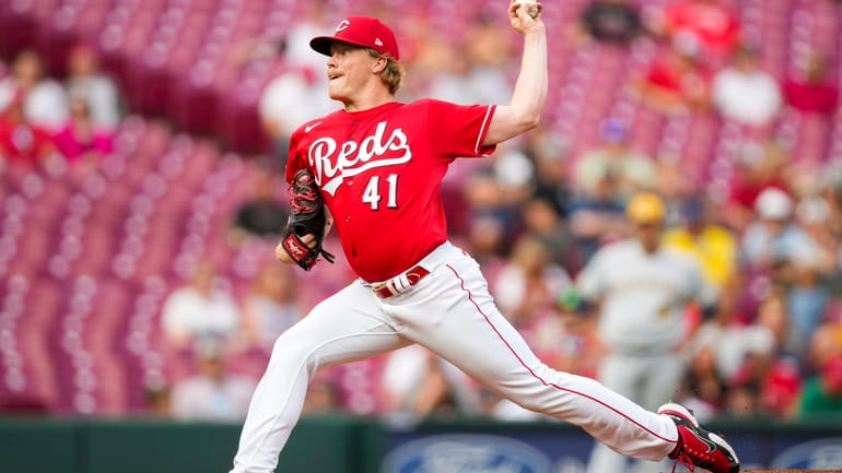 Cincinnati Reds' Andrew Abbott throws during the first inning of...