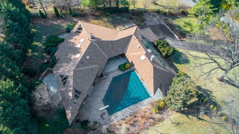 This Kings Point house designed by architect Norman Jaffe is...