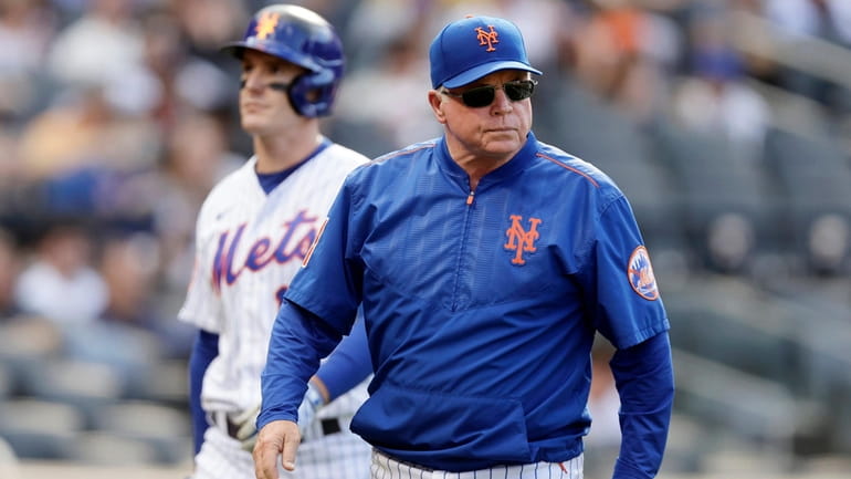 Mets manager Buck Showalter during the second inning against the Colorado...