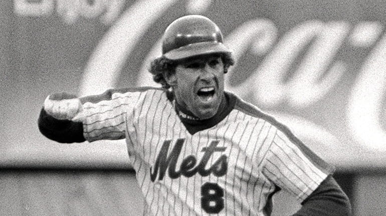 Mets catcher Gary Carter celebrates his 10th-inning walk-off homer on...
