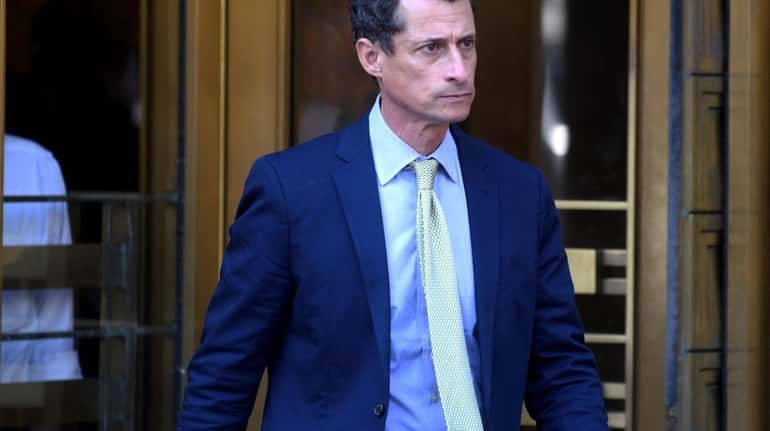 Anthony Weiner has a new radio show on WABC in New...