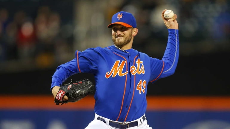 Jonathon Niese of the Mets pitches in the second inning...