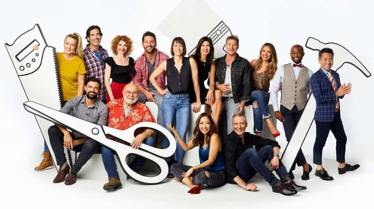 The 2019 cast photo for TLC's "Trading Spaces."
