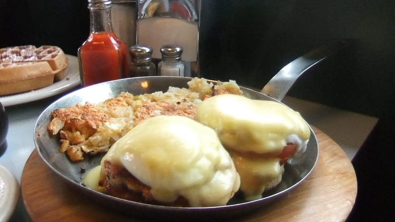 Chicken sausage and biscuit Benedict at Thomas's Ham 'N' Eggery...