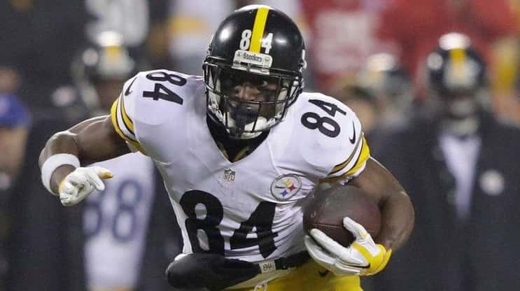 Antonio Brown, in action for the Steelers against the Chiefs'...