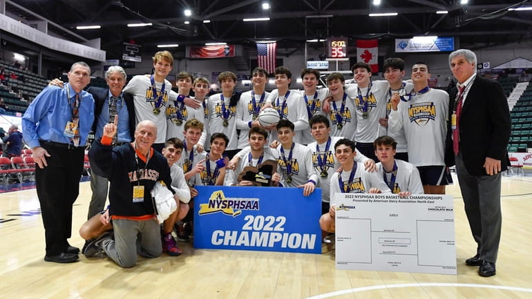 WE’RE NO. 1! Manhasset boys basketball relishes its state championship....
