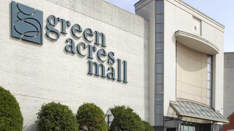 Discount retailer Shoppers World plans to open at Green Acres...