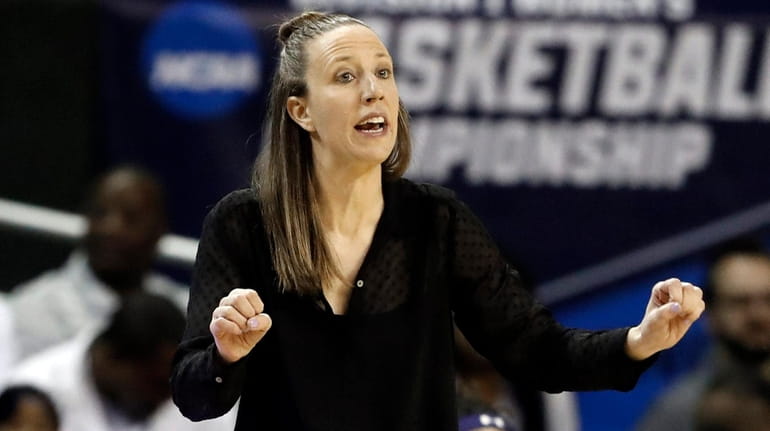 California head coach Lindsay Gottlieb instructs her team in the...