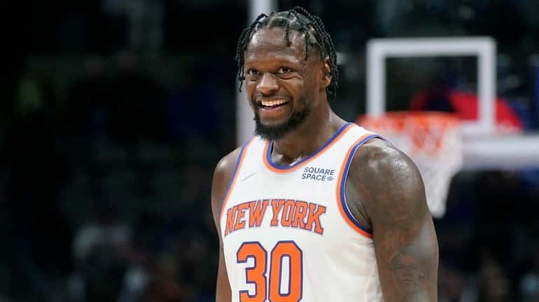 Knicks forward Julius Randle (30) smiles as he stands on...