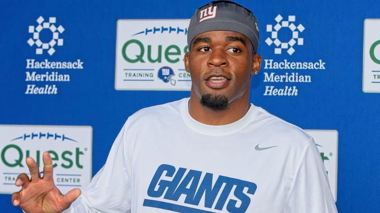 Giants Gervarrius Owens at Giants rookie camp at Giants Training...