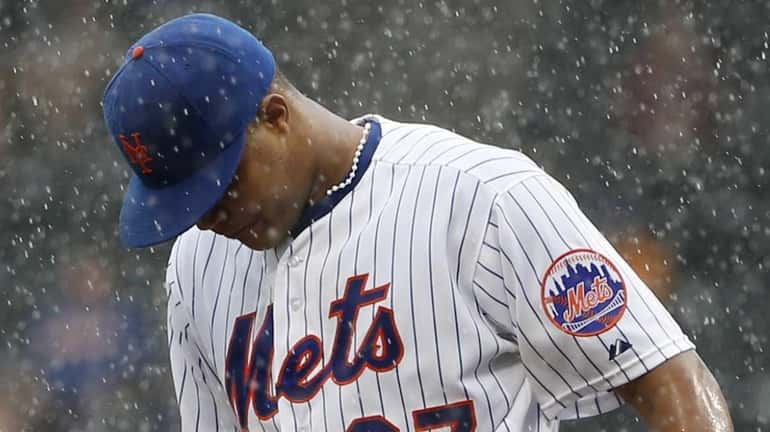 New York Mets relief pitcher Jeurys Familia (27) reacts on...