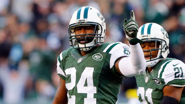 The Jets' Darrelle Revis is closer to returning to the...