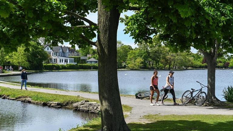 Take in the view around the lake at Argyle Park...