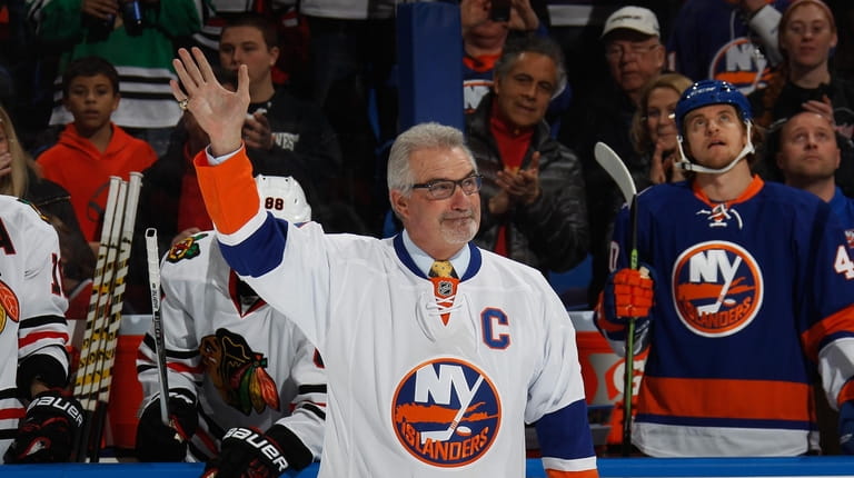 Former Islander Clark Gillies is honored prior to the game...