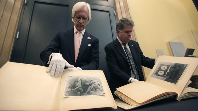 David S. Ferriero, archivist of the United States, right, and...