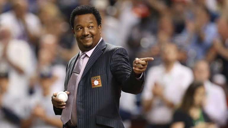 Pedro Martinez throws out the first pitch during the MLB...