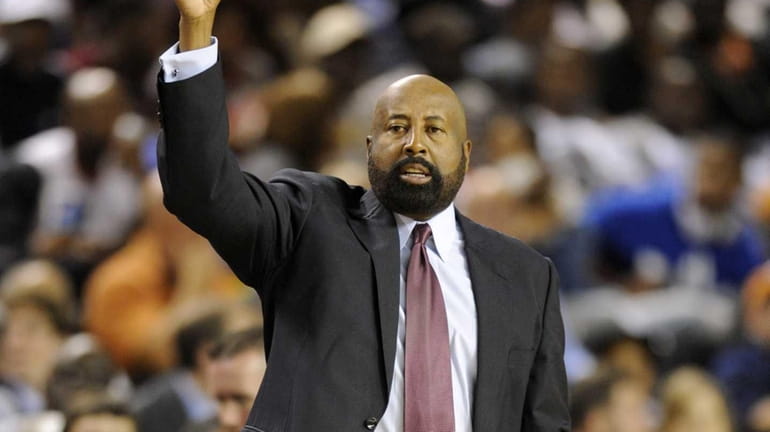 Knicks head coach Mike Woodson gestures during the first half...