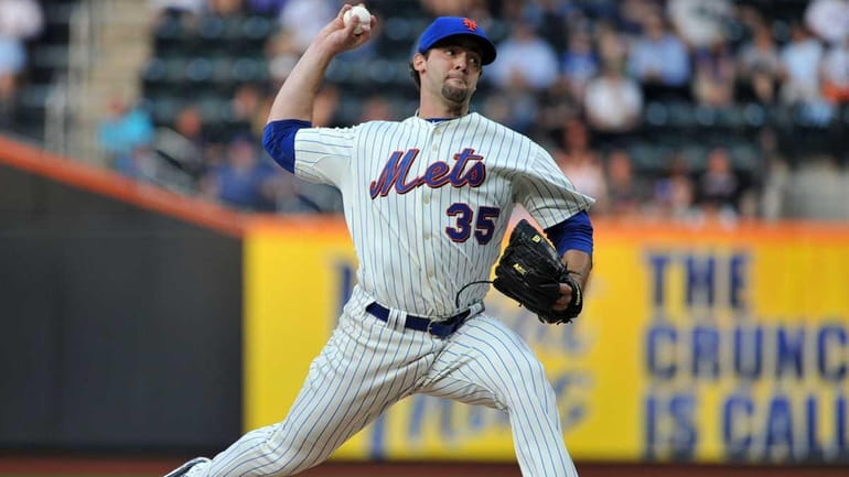 New York Mets starting pitcher Dillon Gee (35) delivers a...