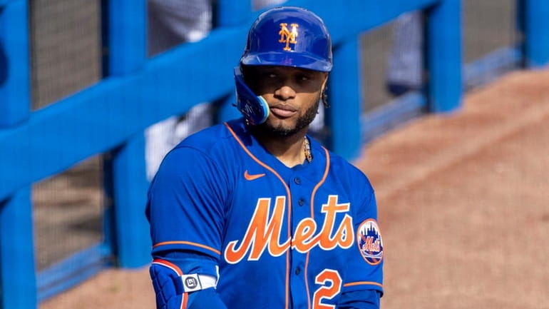 Mets infielder Robinson Cano gets ready to bat during a simulated...