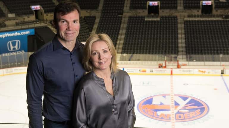 Islanders assistant coach Luke Richardson and his wife, Stephanie.