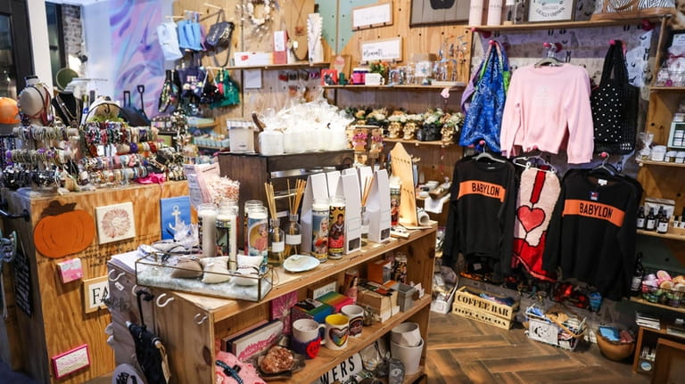 Hitch LI in Babylon sells Long Island-themed apparel, quirky gifts,...
