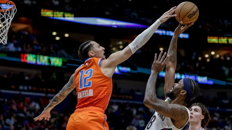 Oklahoma City Thunder forward Lindy Waters III (12) defends against...